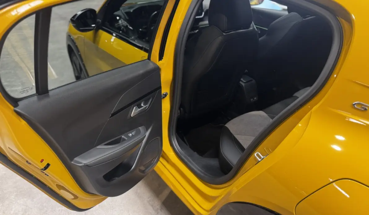 Peugeot 208 1.5 BLUEHDI 100CH S&S GT PACK
