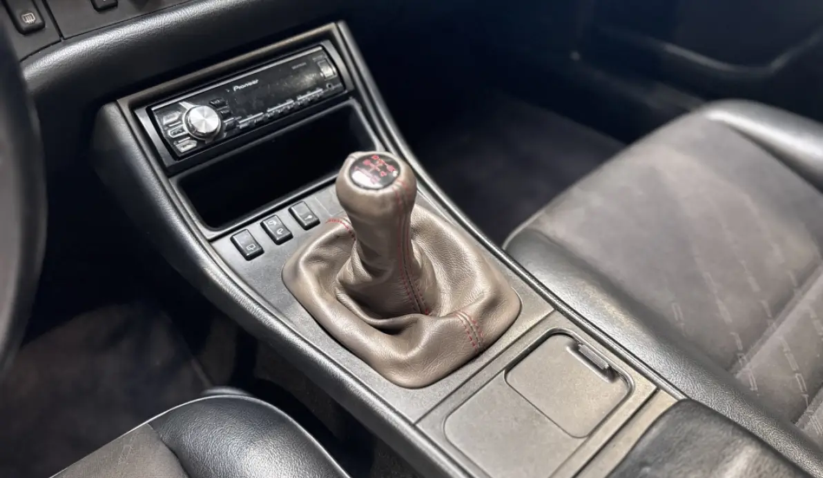 Porsche 944 s2
