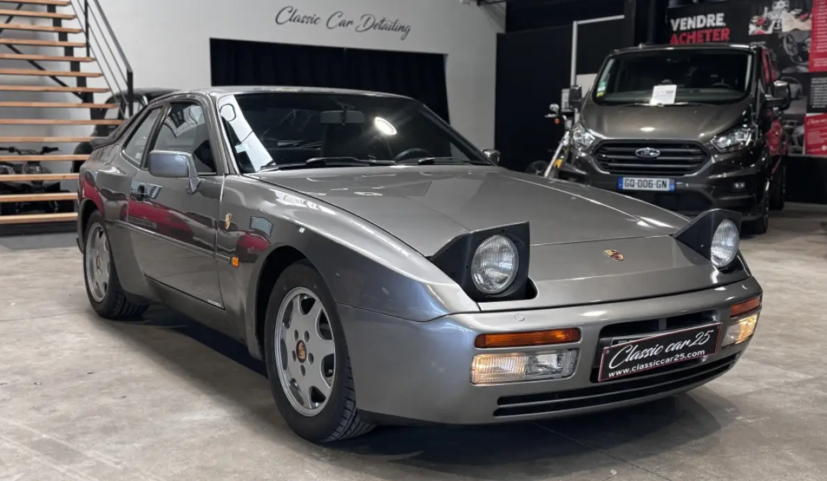 Porsche 944 s2