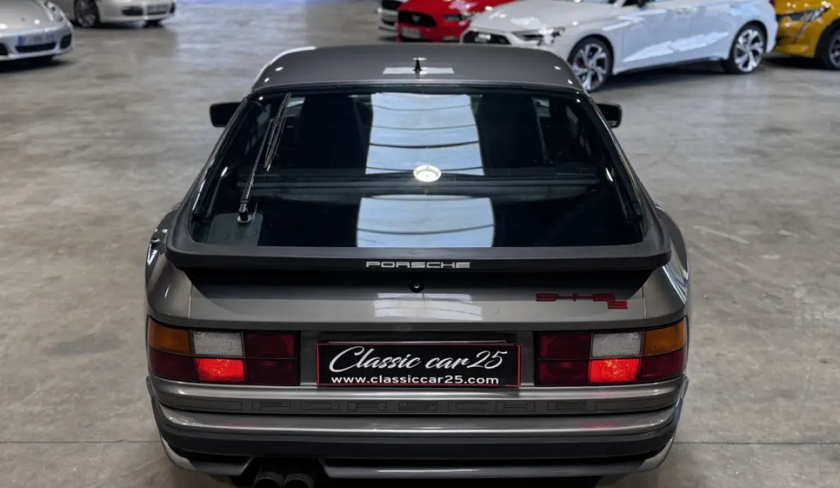 Porsche 944 s2