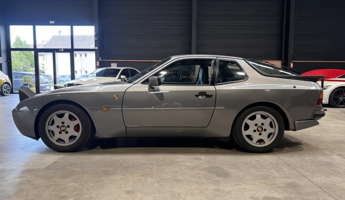 Porsche 944 s2
