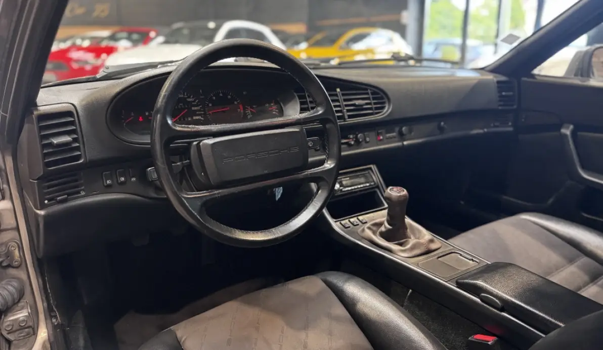 Porsche 944 s2