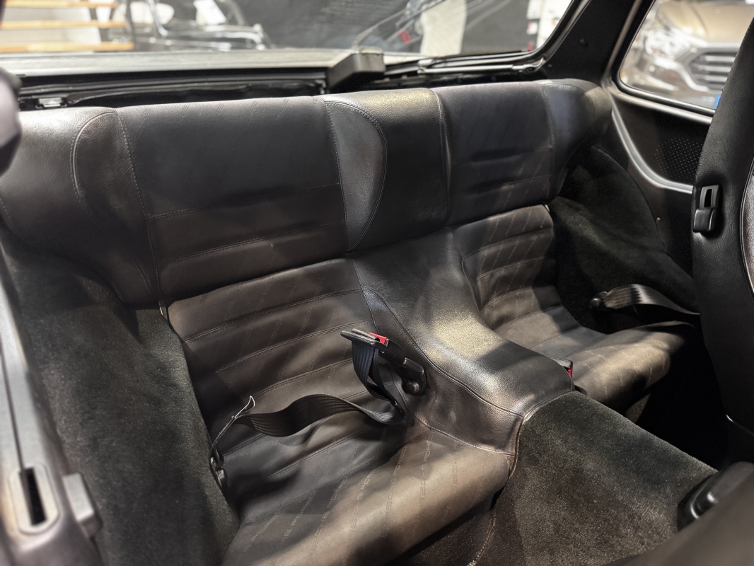 Porsche 944