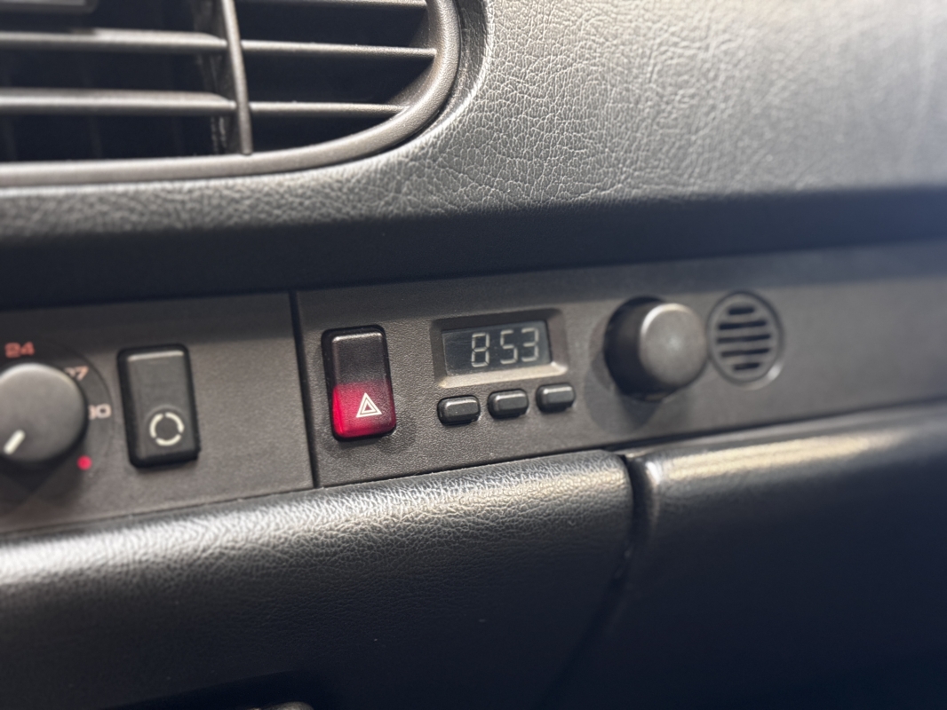 Porsche 944