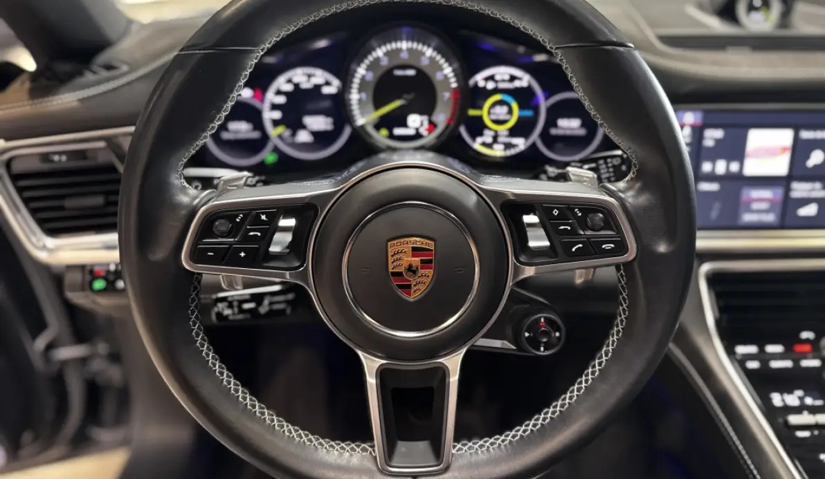 Porsche Panamera 3.0 V6 462CH 4 E-HYBRID