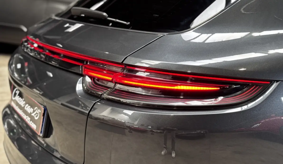 Porsche Panamera 3.0 V6 462CH 4 E-HYBRID