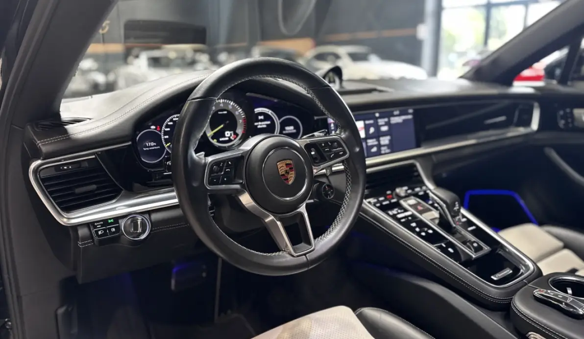 Porsche Panamera 3.0 V6 462CH 4 E-HYBRID