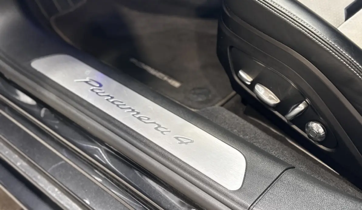 Porsche Panamera 3.0 V6 462CH 4 E-HYBRID
