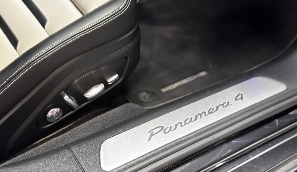 Porsche Panamera 3.0 V6 462CH 4 E-HYBRID