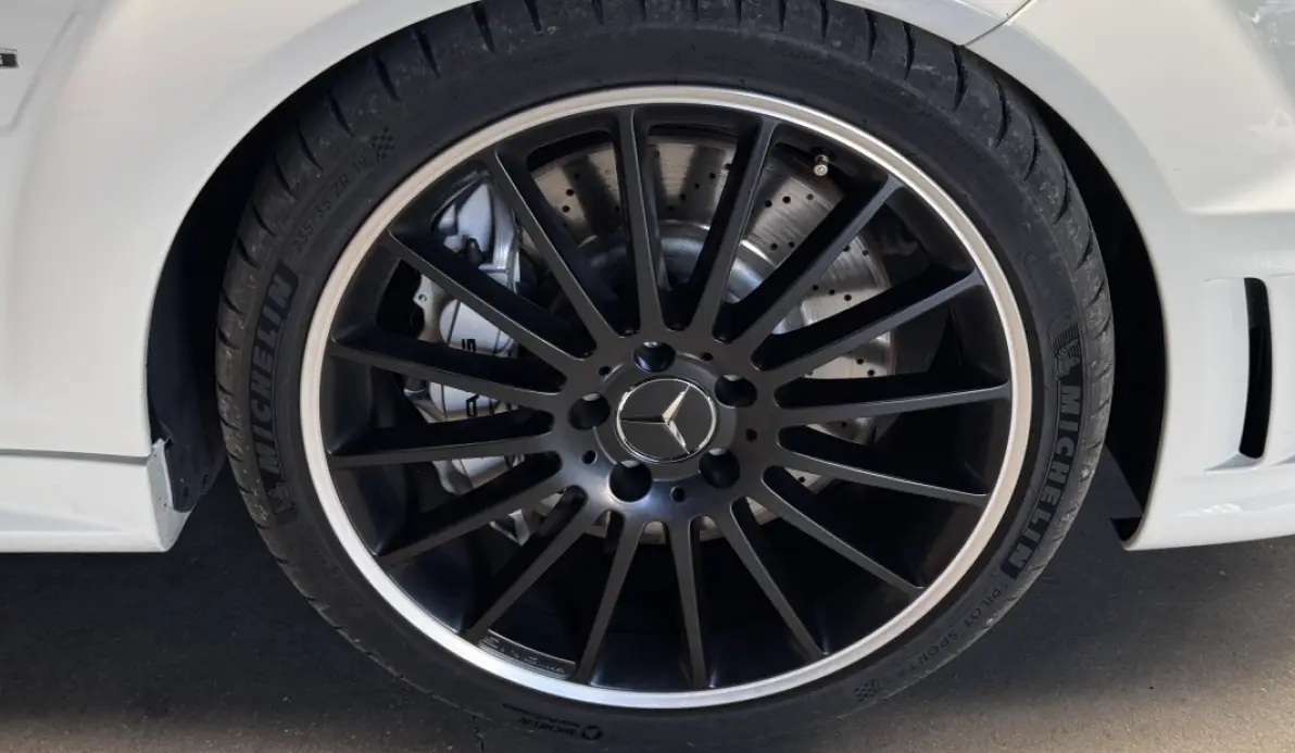 Mercedes Classe C C 63 AMG (W204)