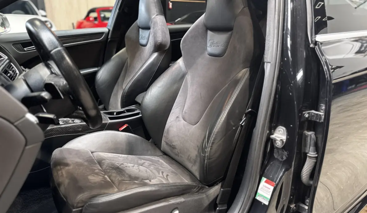 Audi RS4 4.2 V8 FSI 450CH QUATTRO S TRONIC 7