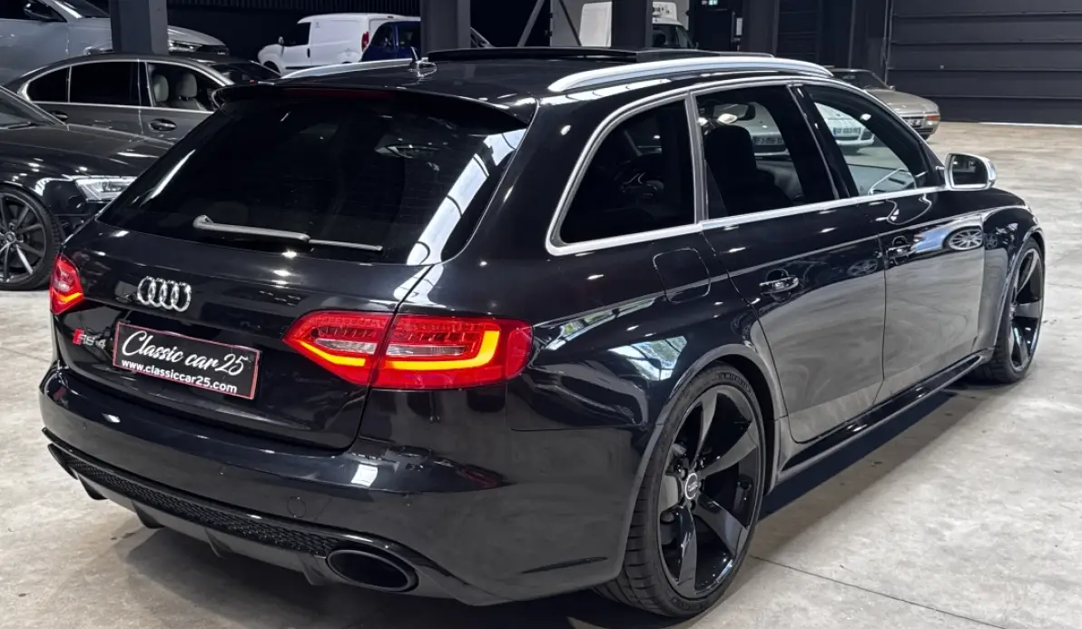 Audi RS4 4.2 V8 FSI 450CH QUATTRO S TRONIC 7
