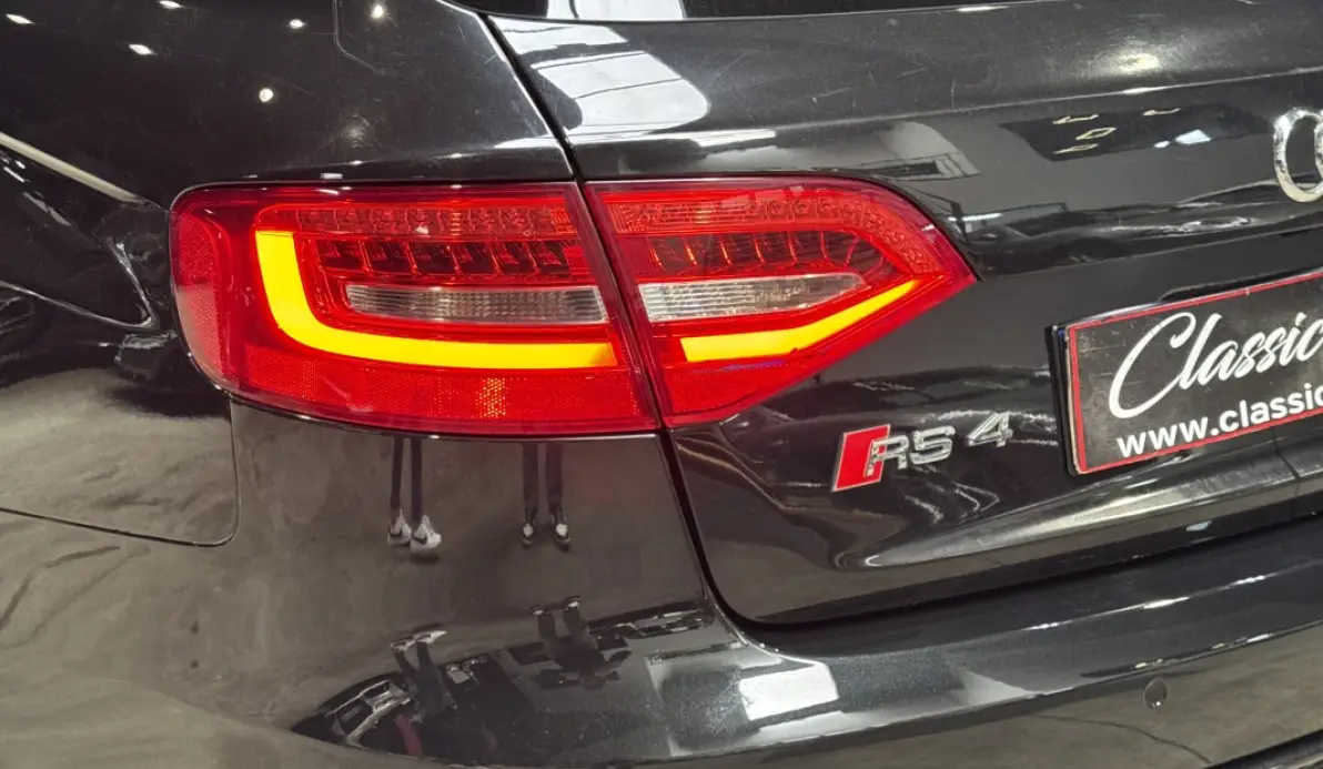 Audi RS4 4.2 V8 FSI 450CH QUATTRO S TRONIC 7
