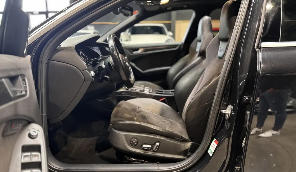 Audi RS4 4.2 V8 FSI 450CH QUATTRO S TRONIC 7