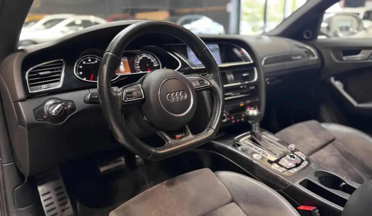 Audi RS4 4.2 V8 FSI 450CH QUATTRO S TRONIC 7