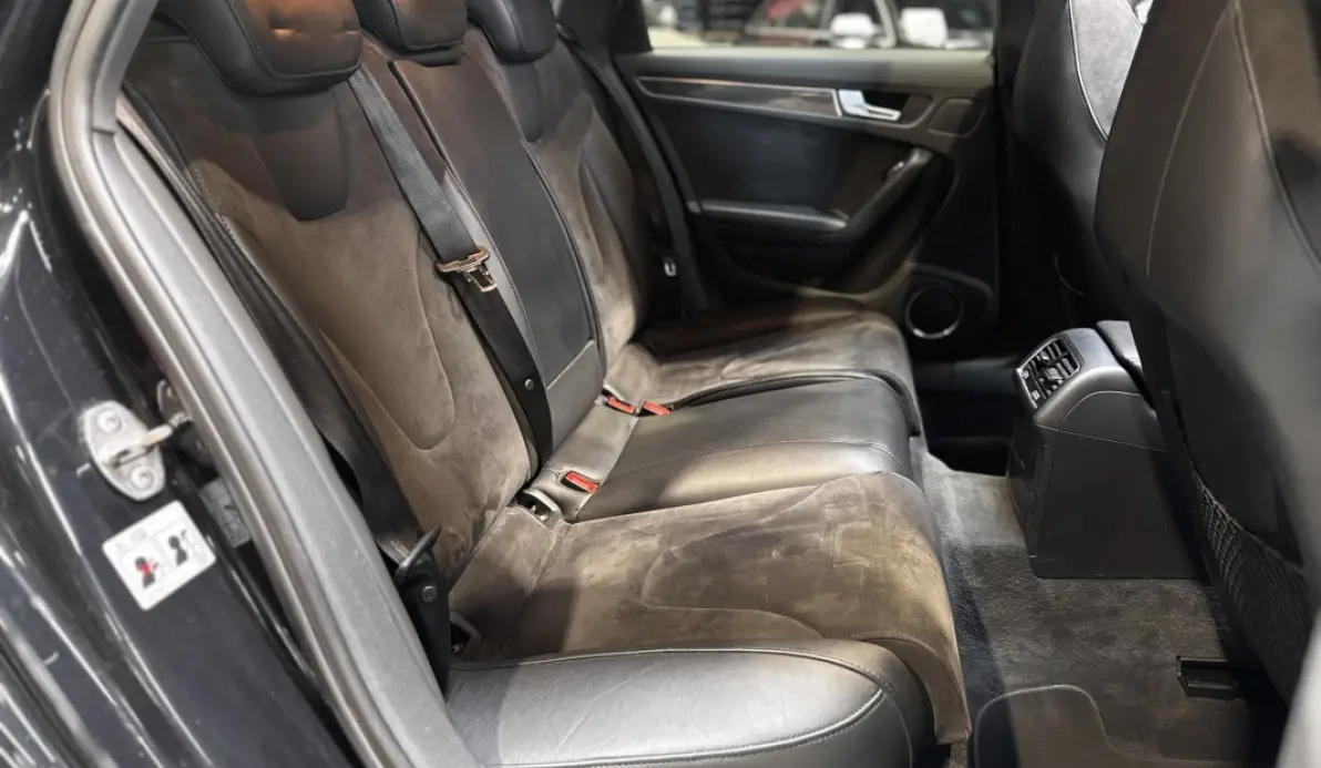 Audi RS4 4.2 V8 FSI 450CH QUATTRO S TRONIC 7