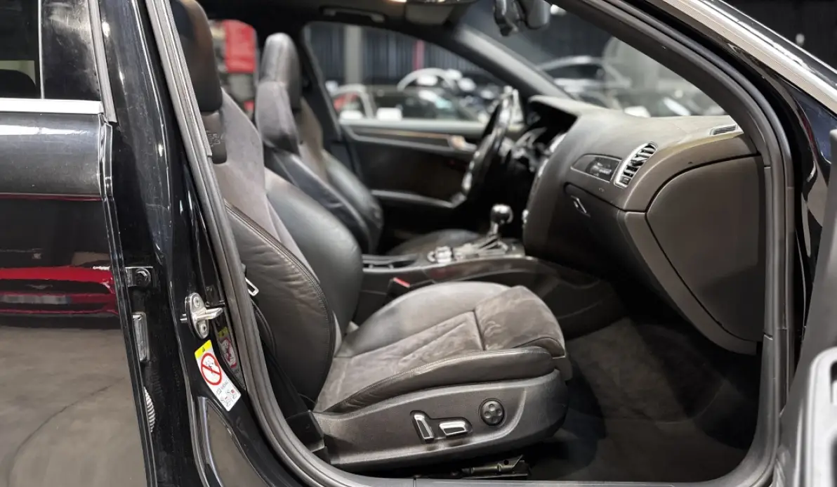Audi RS4 4.2 V8 FSI 450CH QUATTRO S TRONIC 7