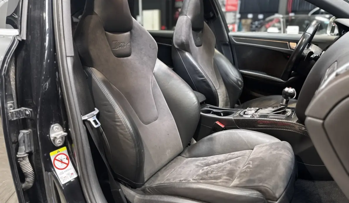 Audi RS4 4.2 V8 FSI 450CH QUATTRO S TRONIC 7