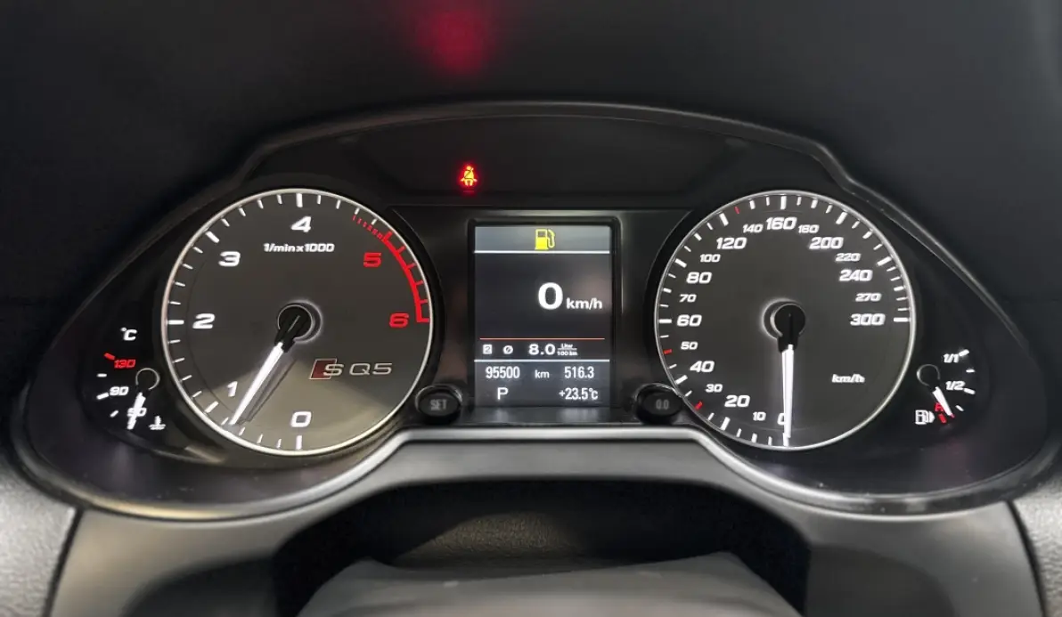 Audi SQ5 3.0 V6 BITDI 313CH QUATTRO TIPTRONIC / 1ere MAIN / CARNET COMPLET AUDI SUISSE
