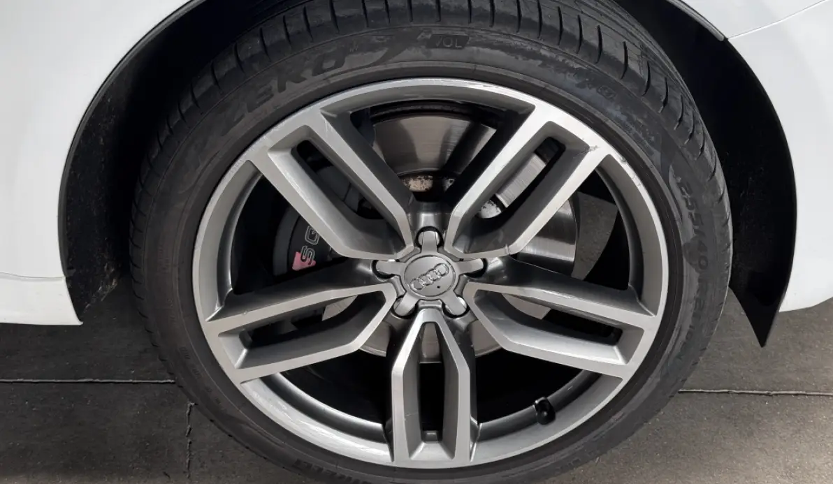 Audi SQ5 3.0 V6 BITDI 313CH QUATTRO TIPTRONIC / 1ere MAIN / CARNET COMPLET AUDI SUISSE
