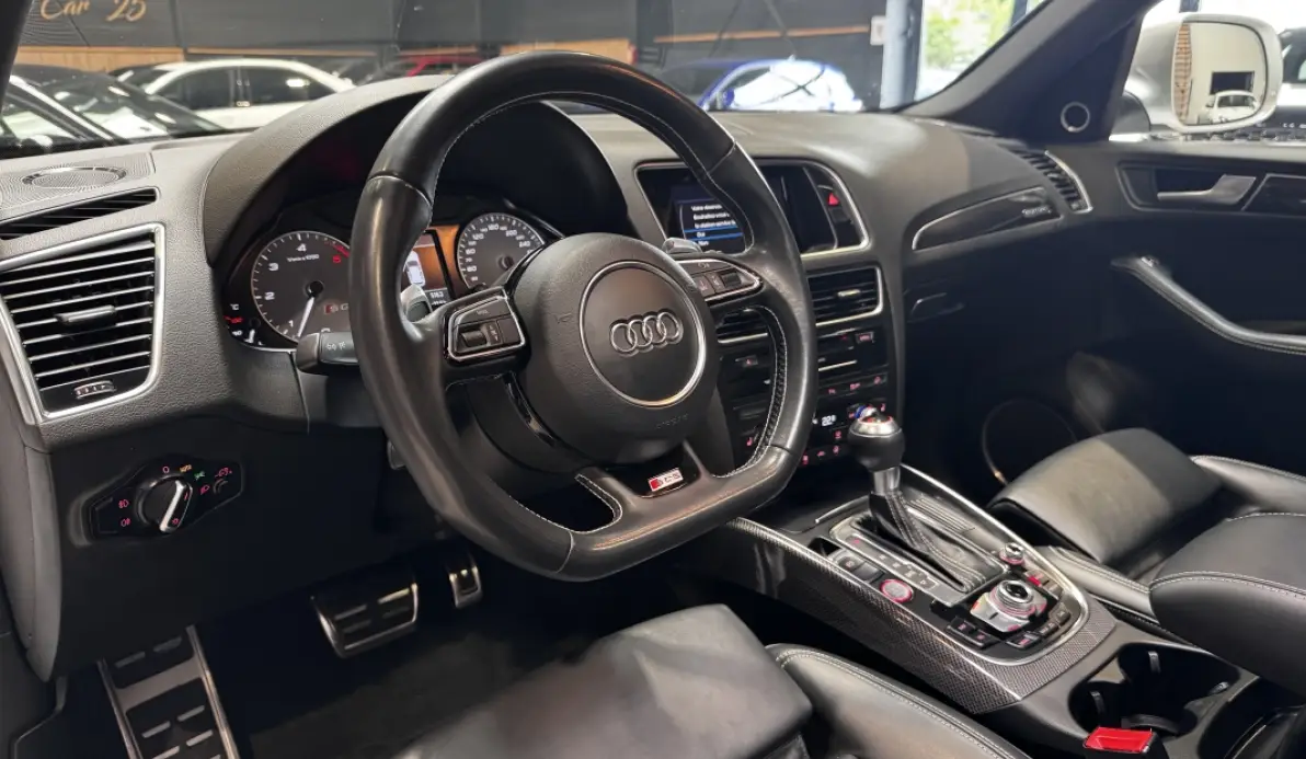 Audi SQ5 3.0 V6 BITDI 313CH QUATTRO TIPTRONIC / 1ere MAIN / CARNET COMPLET AUDI SUISSE
