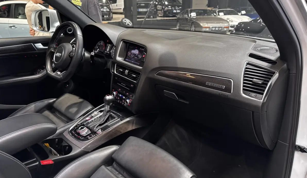 Audi SQ5 3.0 V6 BITDI 313CH QUATTRO TIPTRONIC / 1ere MAIN / CARNET COMPLET AUDI SUISSE