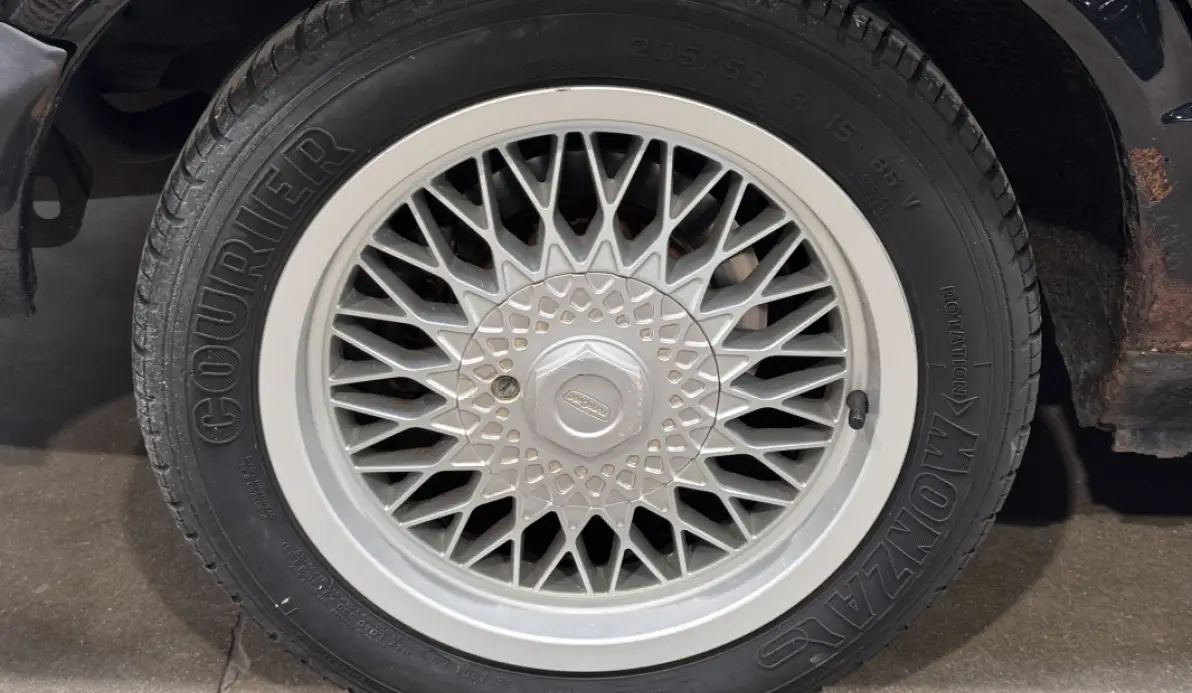 Bmw Série 3 323i E30 BVM5