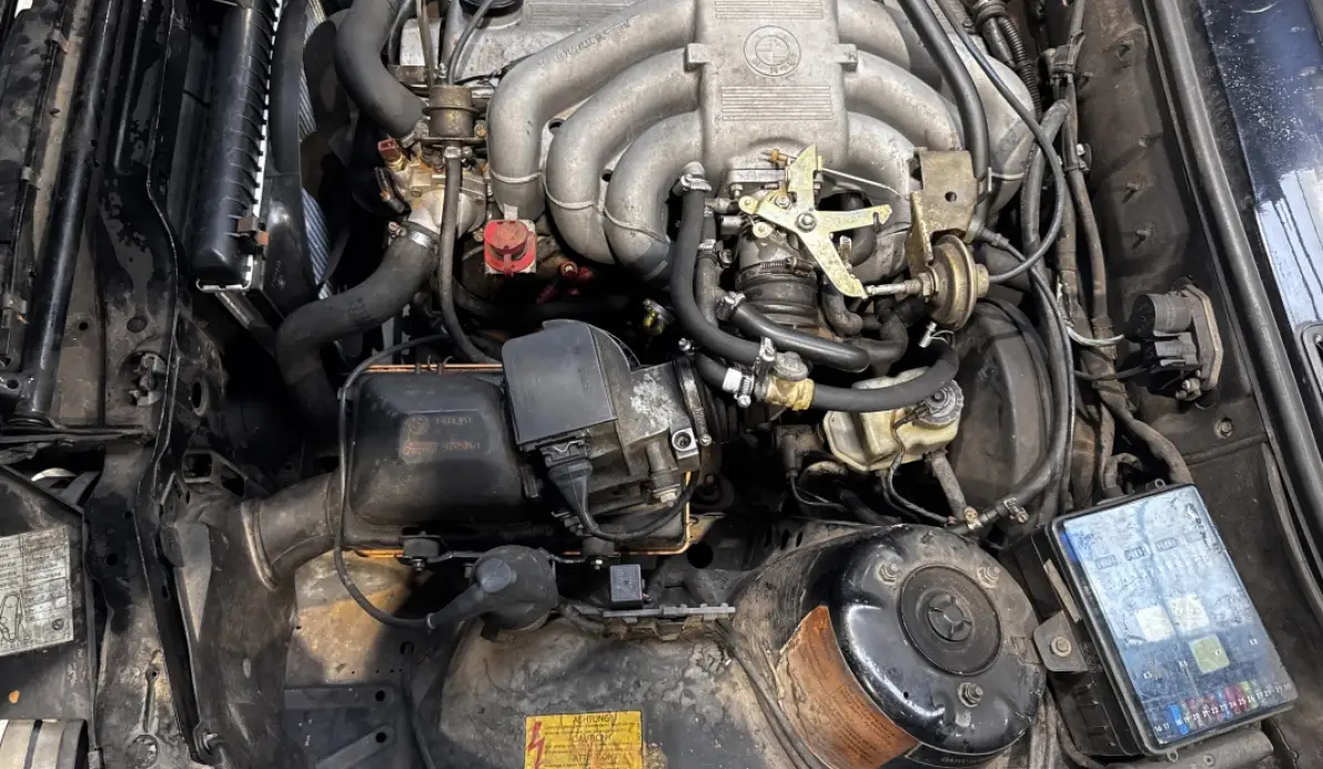 Bmw Série 3 323i E30 BVM5