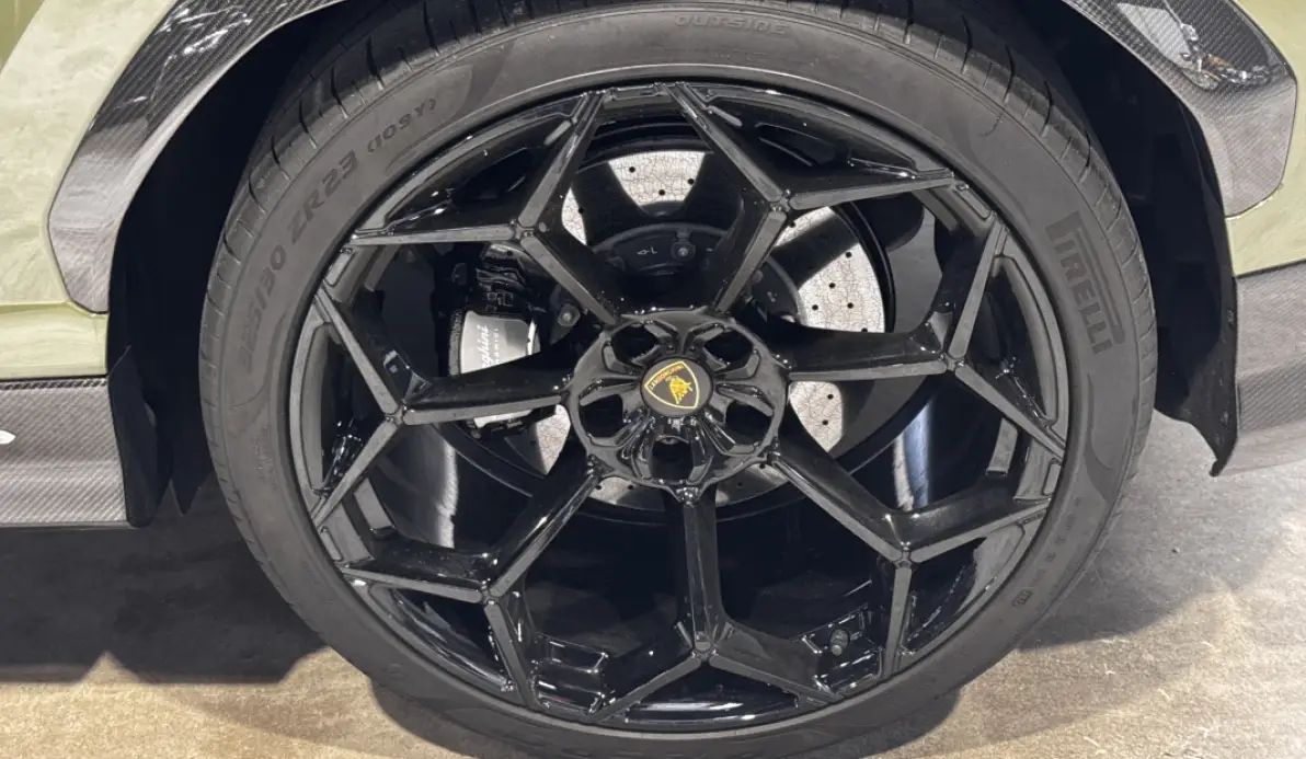 Lamborghini URUS 4.0 V8 666CH PERFORMANTE 60E ANNIVERSARIO BITURBO