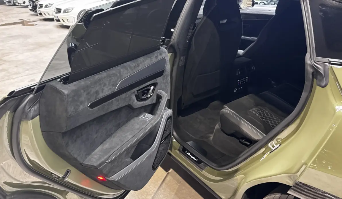 Lamborghini URUS 4.0 V8 666CH PERFORMANTE 60E ANNIVERSARIO BITURBO