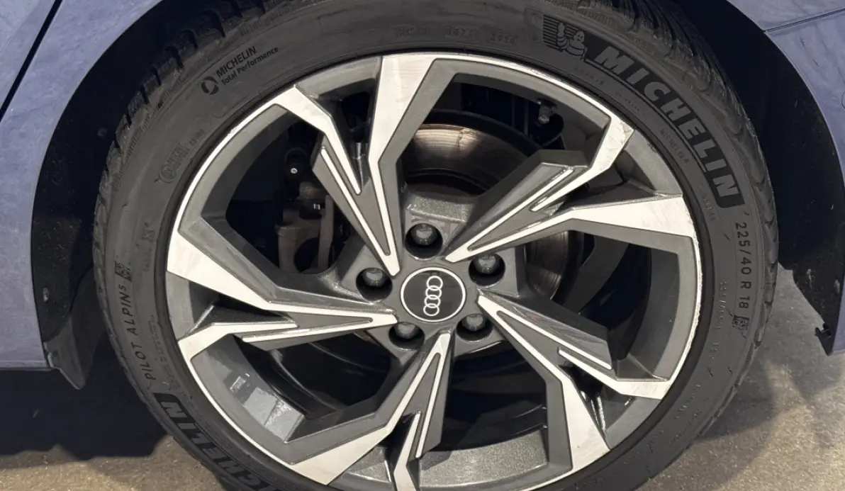 Audi A3 35 TFSI 150CH MILD HYBRID S LINE S TRONIC 7