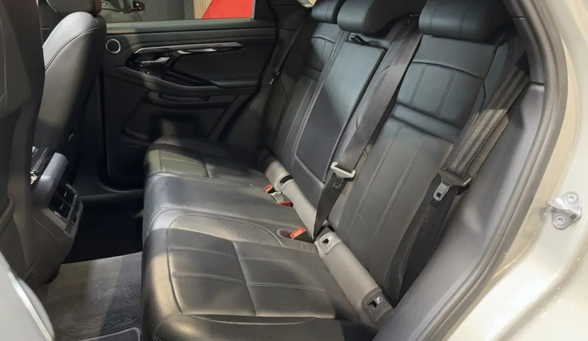 Land rover Range Rover Évoque 2.0 D 200CH R-DYNAMIC SE AWD BVA