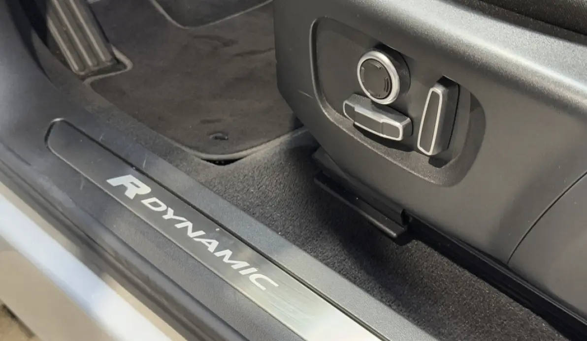 Land rover Range Rover Évoque 2.0 D 200CH R-DYNAMIC SE AWD BVA