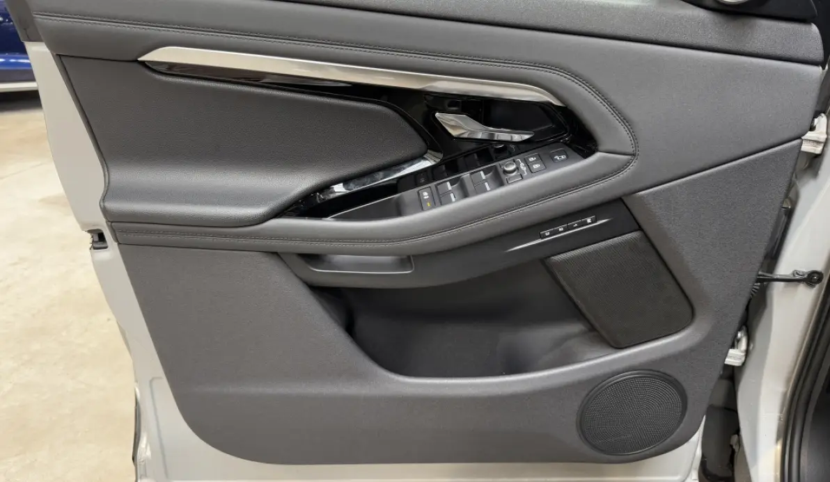 Land rover Range Rover Évoque 2.0 D 200CH R-DYNAMIC SE AWD BVA