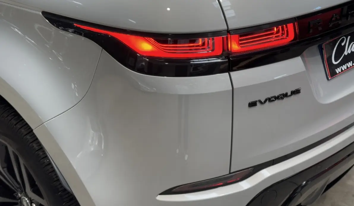 Land rover Range Rover Évoque 2.0 D 200CH R-DYNAMIC SE AWD BVA