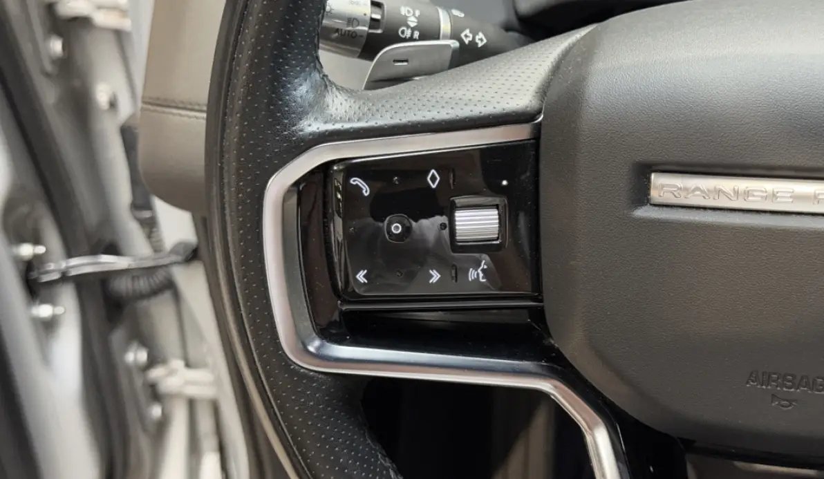 Land rover Range Rover Évoque 2.0 D 200CH R-DYNAMIC SE AWD BVA