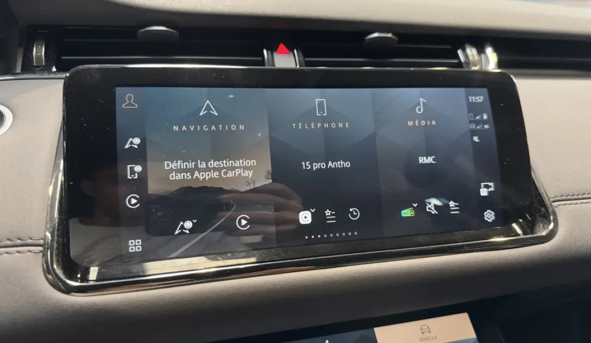 Land rover Range Rover Évoque 2.0 D 200CH R-DYNAMIC SE AWD BVA