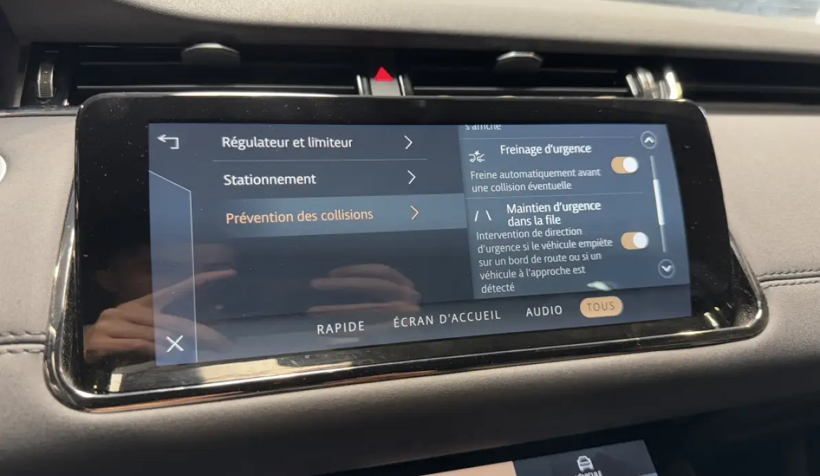 Land rover Range Rover Évoque 2.0 D 200CH R-DYNAMIC SE AWD BVA