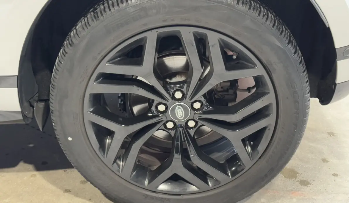 Land rover Range Rover Évoque 2.0 D 200CH R-DYNAMIC SE AWD BVA