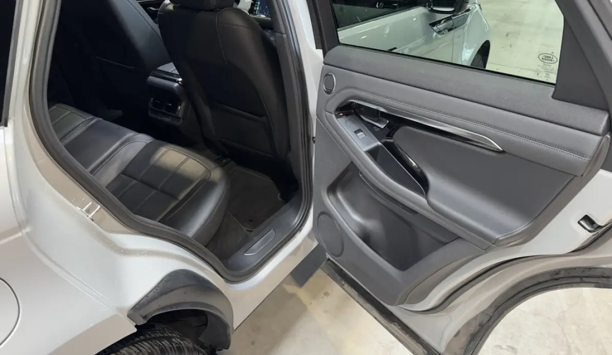 Land rover Range Rover Évoque 2.0 D 200CH R-DYNAMIC SE AWD BVA