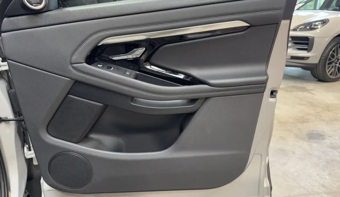 Land rover Range Rover Évoque 2.0 D 200CH R-DYNAMIC SE AWD BVA