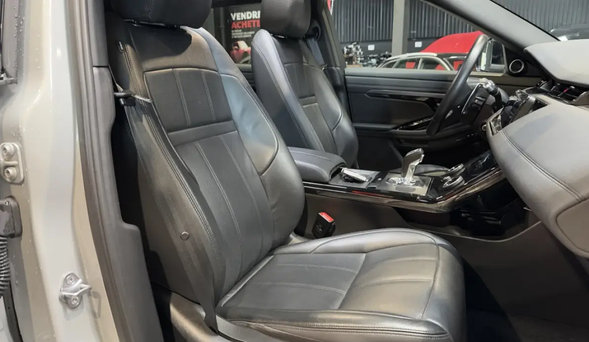 Land rover Range Rover Évoque 2.0 D 200CH R-DYNAMIC SE AWD BVA