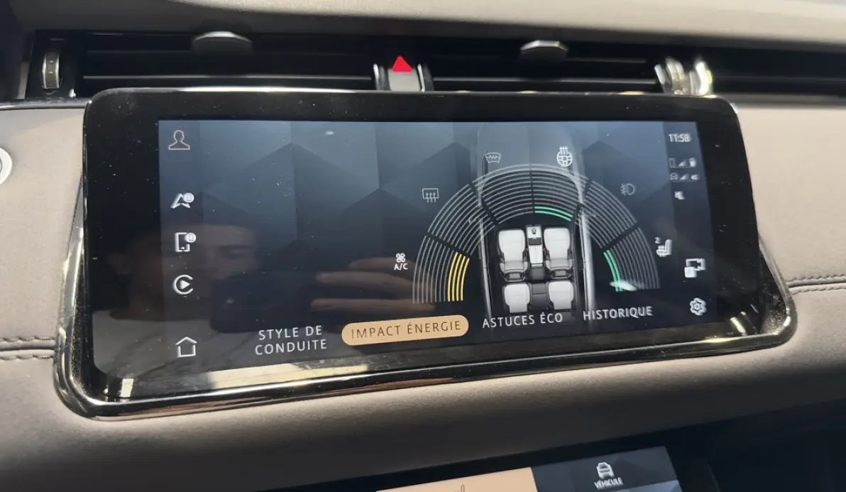 Land rover Range Rover Évoque 2.0 D 200CH R-DYNAMIC SE AWD BVA