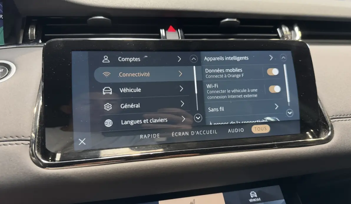 Land rover Range Rover Évoque 2.0 D 200CH R-DYNAMIC SE AWD BVA