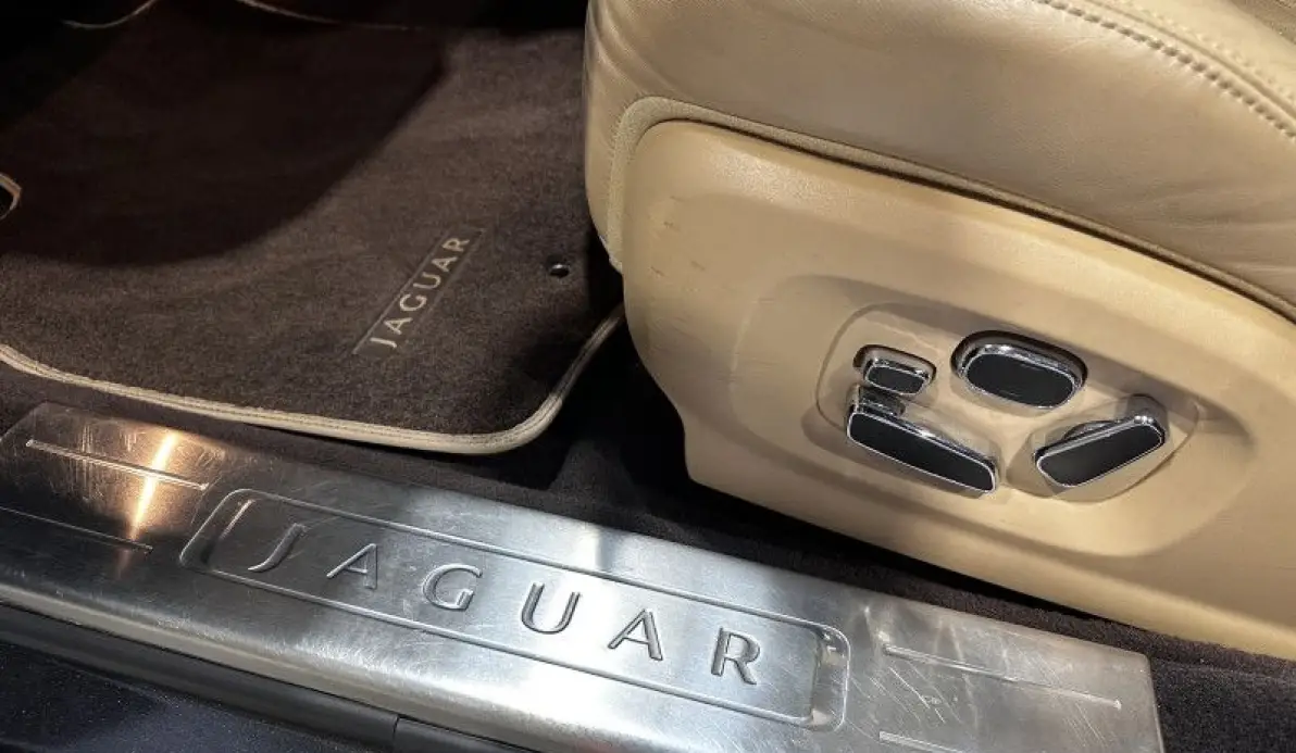 Jaguar XJ 3.0D V6 LUXE PREMIUM LONG BVA6