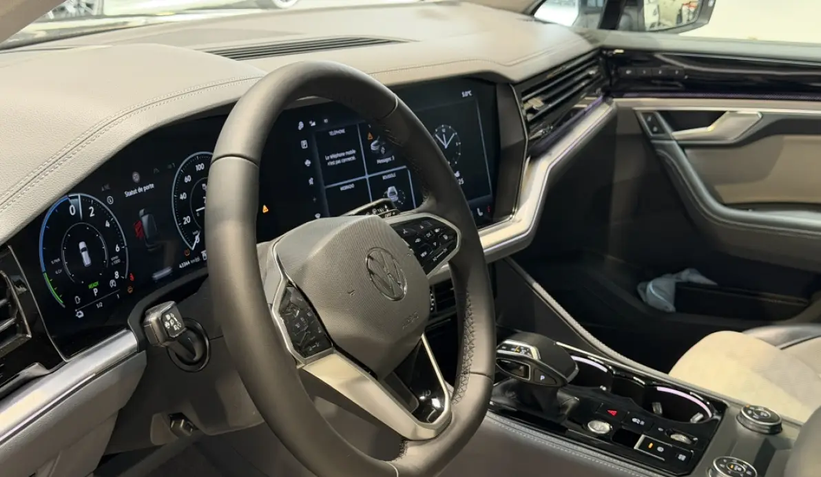 Volkswagen Touareg 3.0 TSI EHYBRID 381CH ELEGANCE 4MOTION BVA8