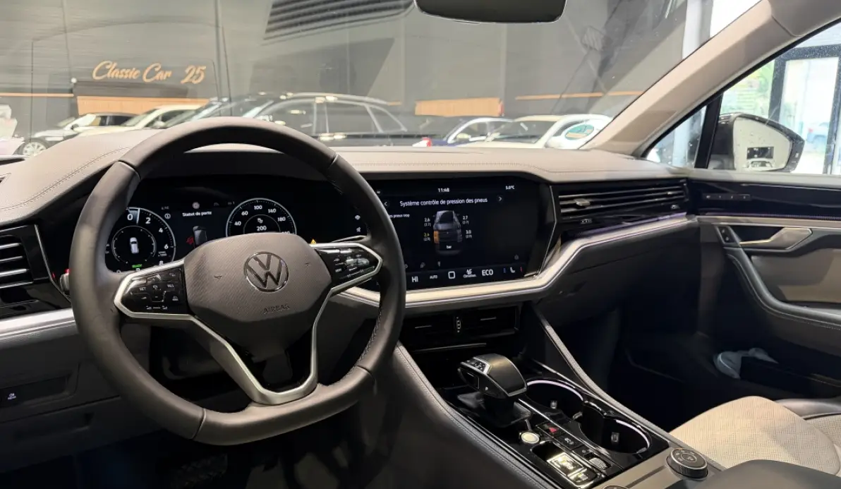 Volkswagen Touareg 3.0 TSI EHYBRID 381CH ELEGANCE 4MOTION BVA8