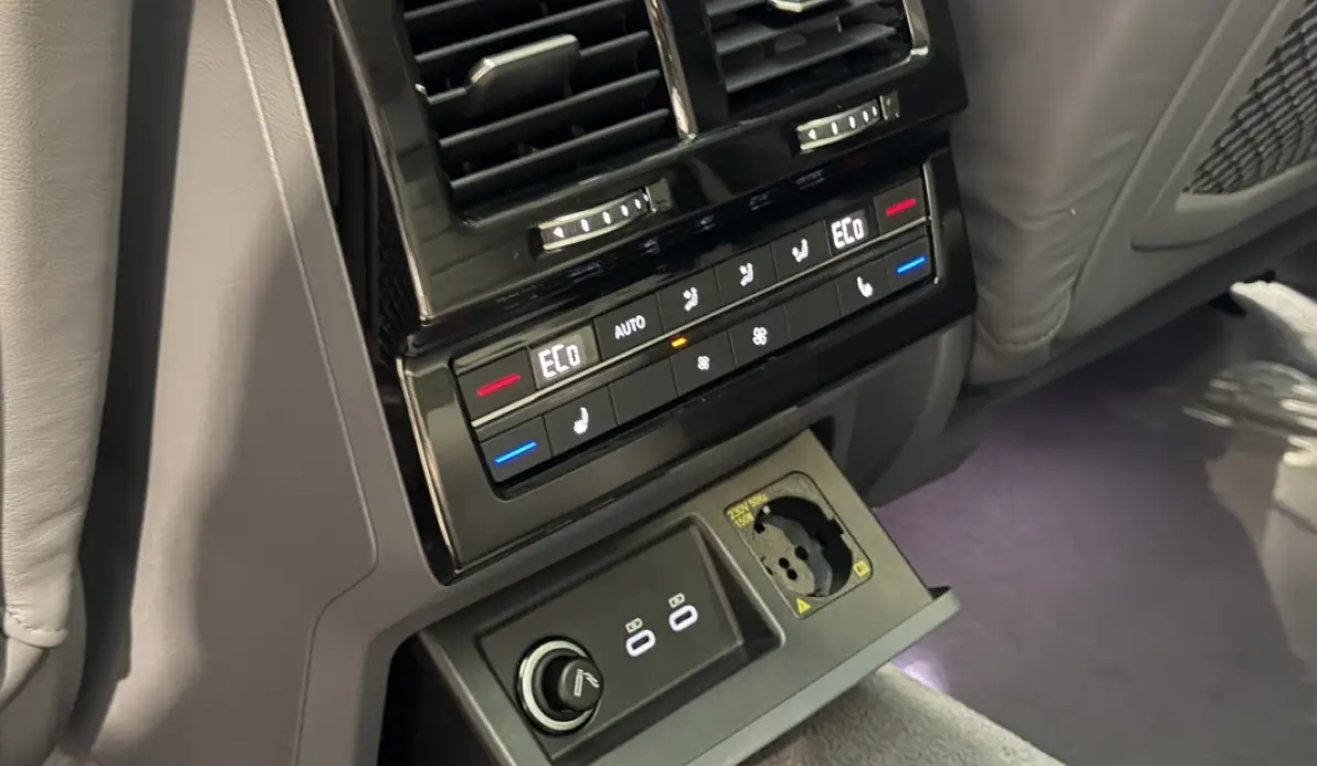 Volkswagen Touareg 3.0 TSI EHYBRID 381CH ELEGANCE 4MOTION BVA8