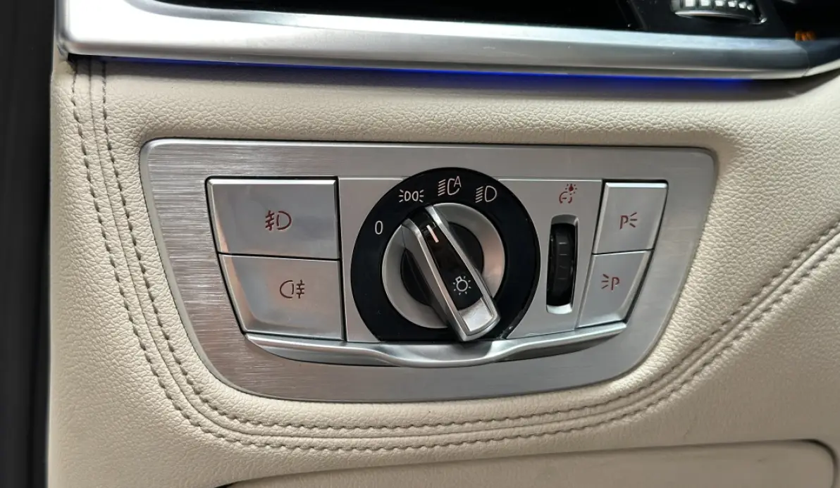 Bmw Série 7 730DA INDIVIDUAL XDRIVE 265CH M SPORT - FULL OPTIONS