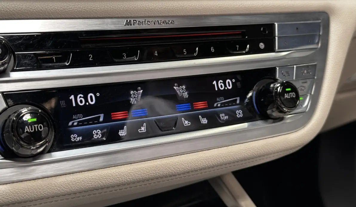 Bmw Série 7 730DA INDIVIDUAL XDRIVE 265CH M SPORT - FULL OPTIONS